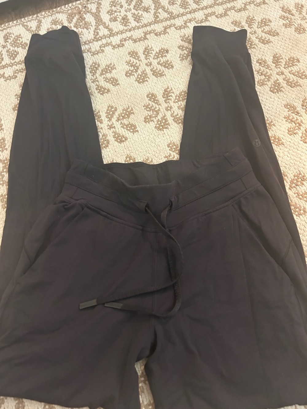 lululemon joggers